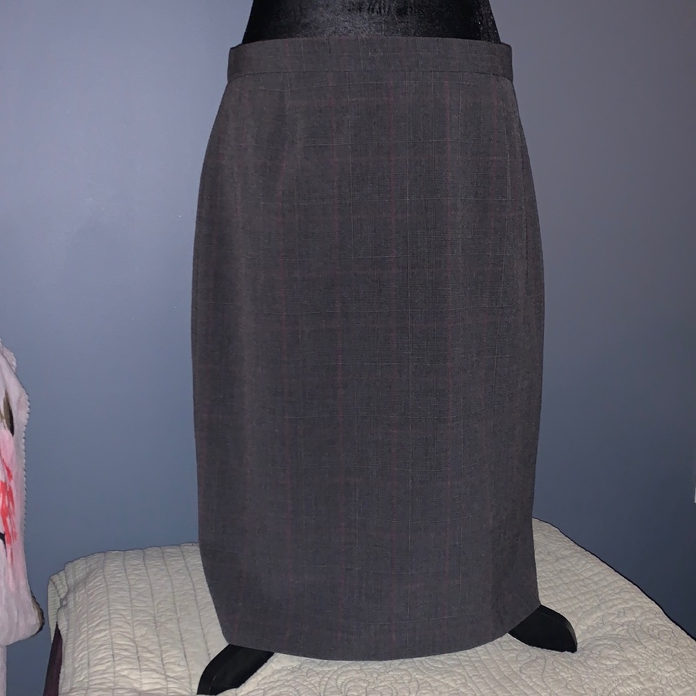 Briggs New York Size 8 Pencil Skirt